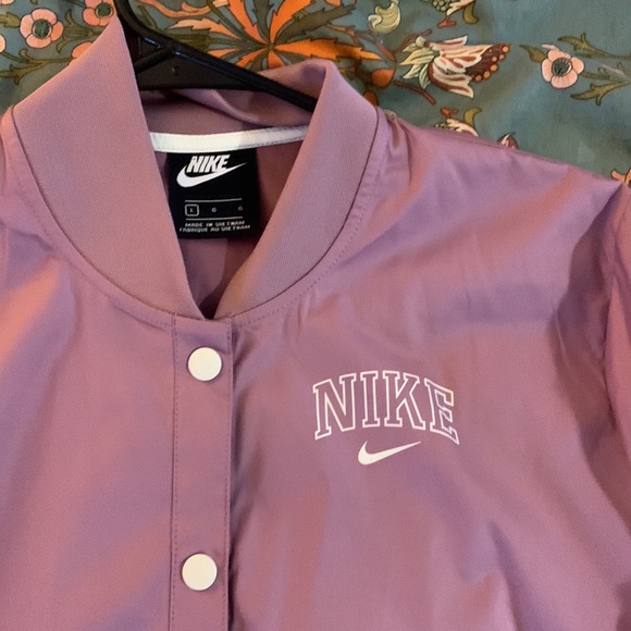 Nike jacket - Picture 2 of 5